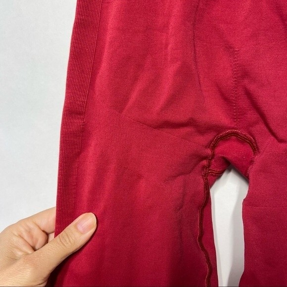 Lululemon Zone Tight Leggings in Cranberry 2 - Picture 10 of 13